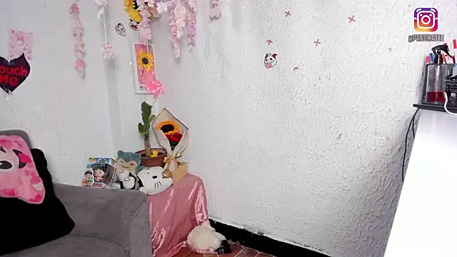 Emilycollei online show from 04.03.26