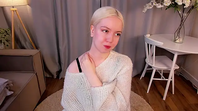 TinaStevenson online show from 11.04.25