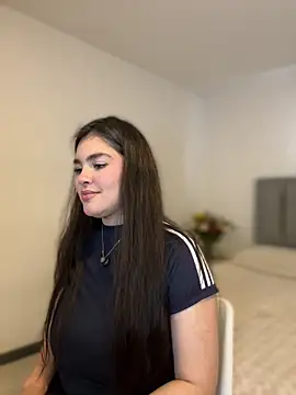 Snapshot of Isabella_LaRue chatting on 04.23.26 Isabella LaRue online show from 04.23.26