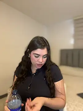 Snapshot of Isabella_LaRue chatting on 04.25.26 Isabella LaRue online show from 04.25.26