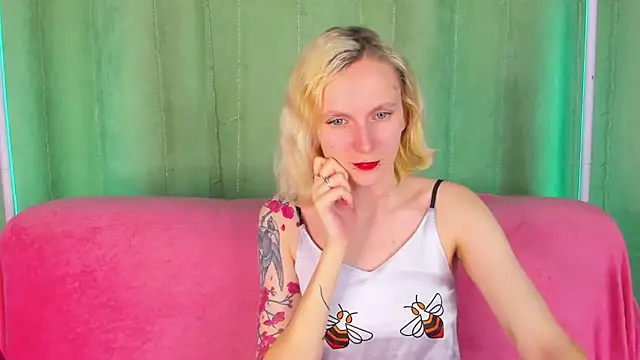 LikiLips online show from 04.02.26