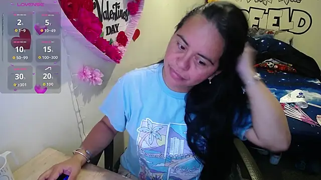 Snapshot of Miss__kendra_ chatting on 04.09.26 Miss kendra online show from 04.09.26