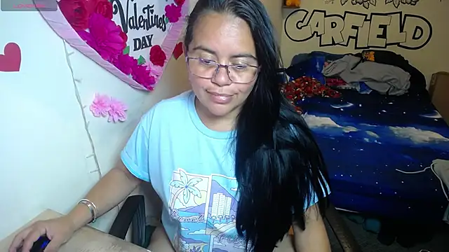 Snapshot of Miss__kendra_ chatting on 04.15.26 Miss kendra online show from 04.15.26