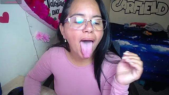 Snapshot of Miss__kendra_ chatting on 04.15.26 Miss kendra online show from 04.15.26