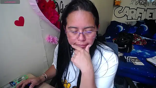 Snapshot of Miss__kendra_ chatting on 04.16.26 Miss kendra online show from 04.16.26