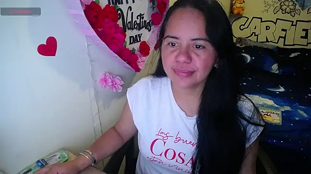 Snapshot of Miss__kendra_ chatting on 04.23.26 Miss kendra online show from 04.23.26