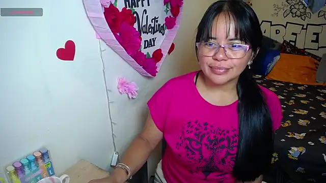 Snapshot of Miss__kendra_ chatting on 05.14.26 Miss kendra online show from 05.14.26