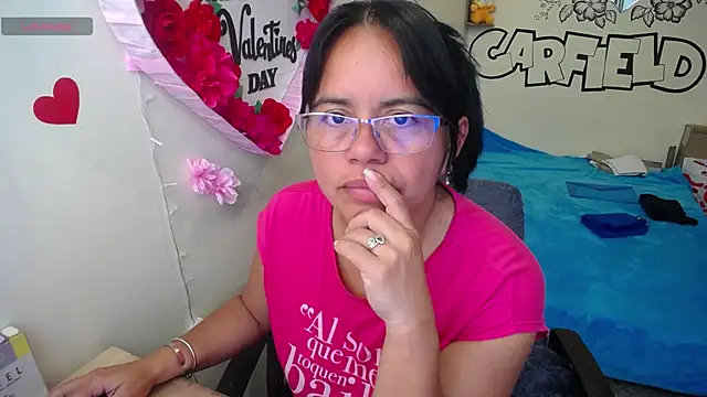 Snapshot of Miss__kendra_ chatting on 05.18.26 Miss kendra online show from 05.18.26