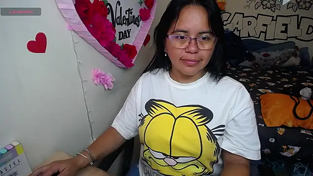 Snapshot of Miss__kendra_ chatting on 05.21.26 Miss kendra online show from 05.21.26