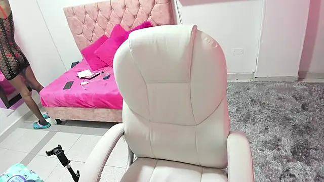 thianahorny online show from 11.05.25