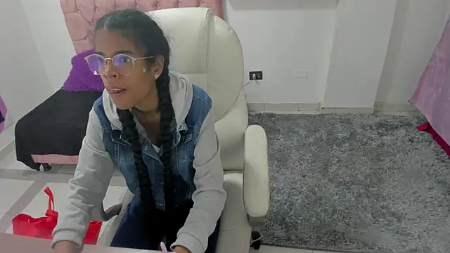 Snapshot of thianahorny chatting on 01.16.26 thianahorny online show from 01.16.26