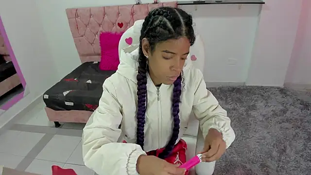 Snapshot of thianahorny chatting on 02.20.26 thianahorny online show from 02.20.26