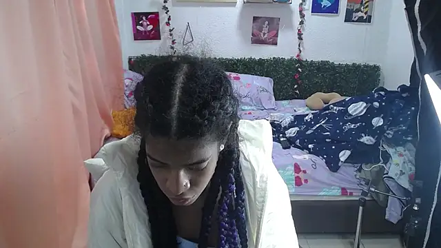 Snapshot of thianahorny chatting on 06.17.26 thianahorny online show from 06.17.26