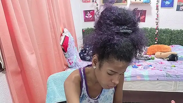 Snapshot of thianahorny chatting on 07.07.26 thianahorny online show from 07.07.26