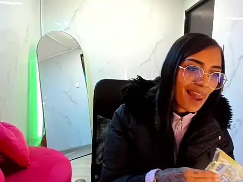 KarlaSlutSkinny   online show from 10.17.25