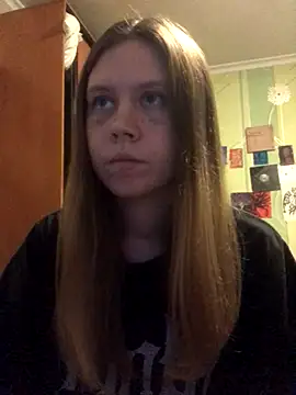 LunaVirelle online show from 10.28.25