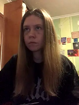 LunaVirelle online show from 10.29.25