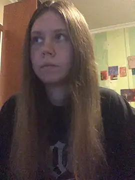 Snapshot of LunaVirelle chatting on 06.04.26 LunaVirelle online show from 06.04.26
