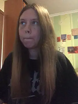 Snapshot of LunaVirelle chatting on 07.19.26 LunaVirelle online show from 07.19.26