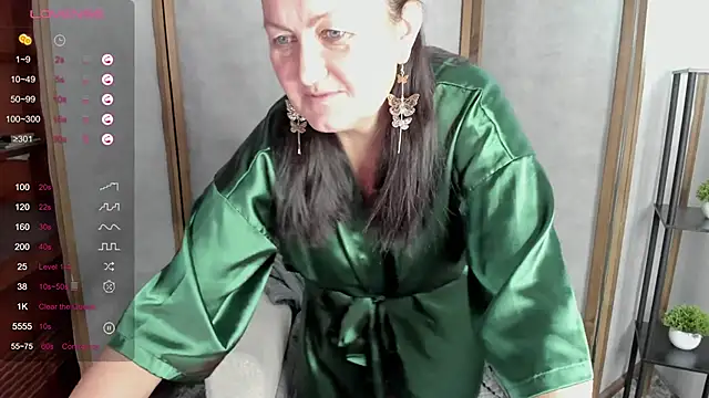 hottyannaa online show from 11.13.25