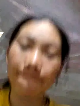 Snapshot of gio-thu chatting on 04.25.26 gio-thu online show from 04.25.26