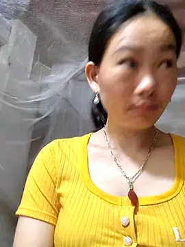 Snapshot of gio-thu chatting on 05.07.26 gio-thu online show from 05.07.26
