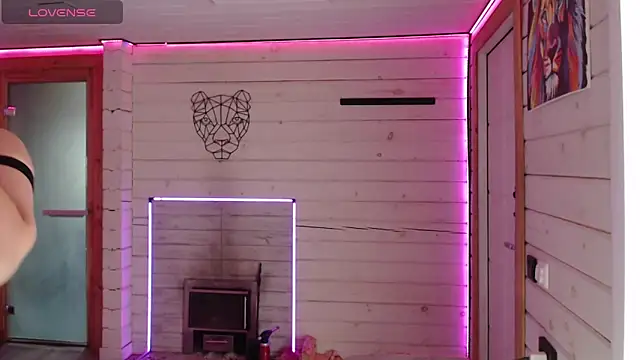 Snapshot of CandyBunie chatting on 02.06.26 CandyBunie online show from 02.06.26