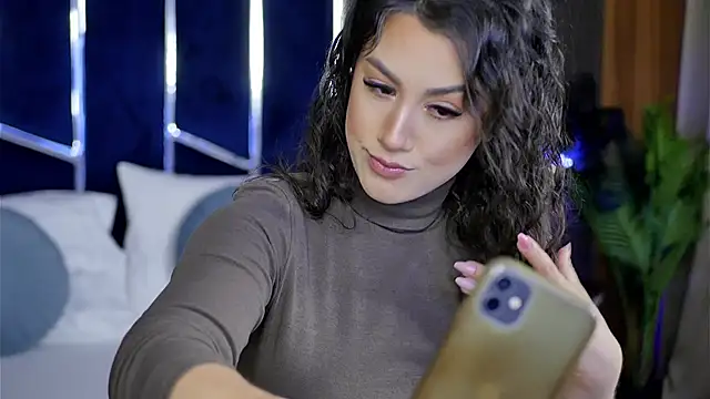 Talia Lure online show from 01.11.26