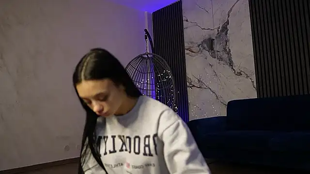 RachelRavee online show from 01.16.26