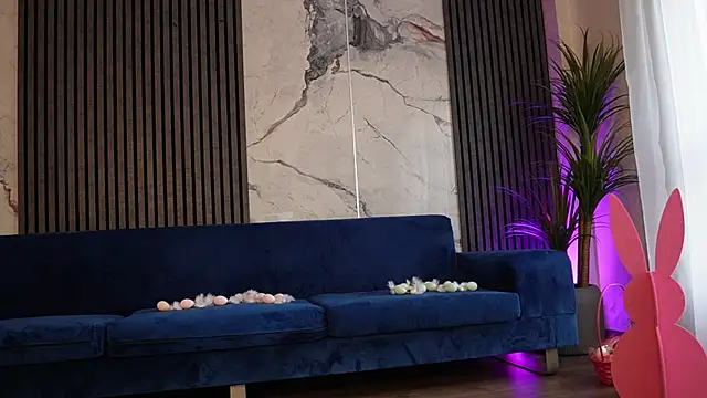 RachelRavee online show from 04.06.26