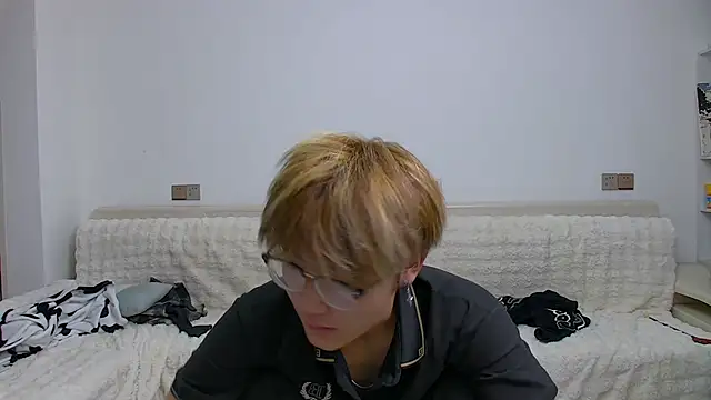 Snapshot of KK-cuteboy chatting on 02.08.26 KK-cuteboy online show from 02.08.26