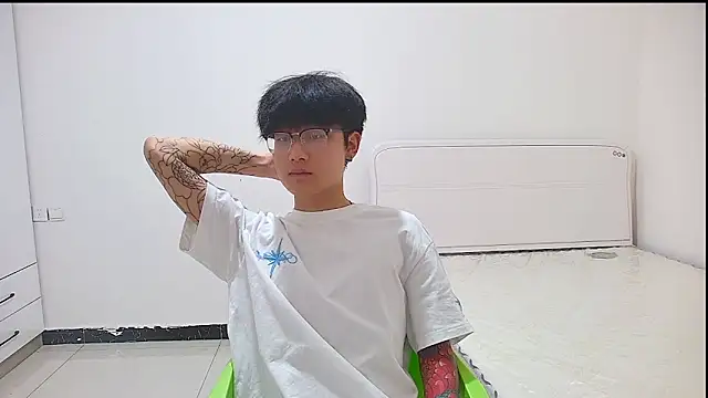 KK-cuteboy online show from 05.20.26