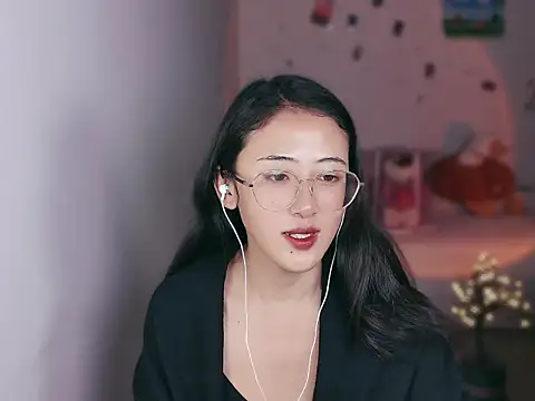 Queena  online show from 01.08.26