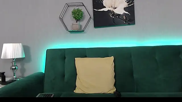 Snapshot of RyanVibe chatting on 11.28.25 RyanVibe online show from 11.28.25