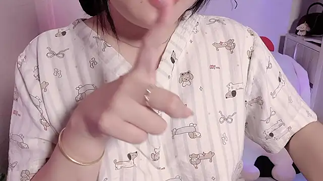 Snapshot of BeChinh_Lee chatting on 06.12.26 BeChinh Lee online show from 06.12.26