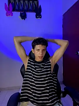 tylernova online show from 10.10.25