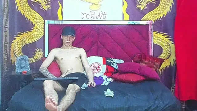 Pride couple online show from 02.03.26