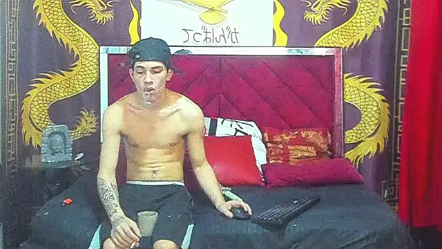 Pride couple online show from 02.03.26