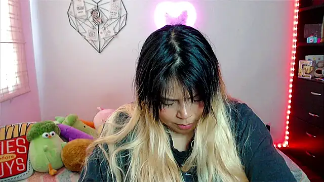 EllieMoonX online show from 03.11.26