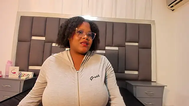 gabrielabrunette69 online show from 10.10.25