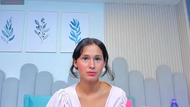 Snapshot of luly_dreams chatting on 06.05.26 luly dreams online show from 06.05.26