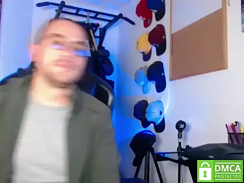 Snapshot of kurt_xx chatting on 10.27.25 kurt xx online show from 10.27.25