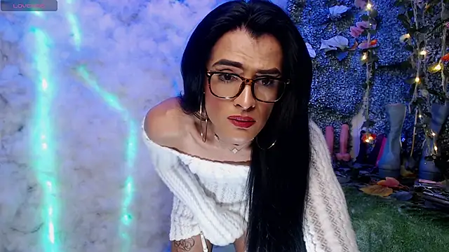 Snapshot of ZAMMIRA chatting on 04.16.26 ZAMMIRA online show from 04.16.26