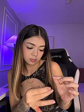 Snapshot of HoneyMollyX chatting on 03.27.26 HoneyMollyX online show from 03.27.26
