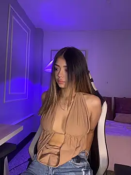 Snapshot of HoneyMollyX chatting on 04.20.26 HoneyMollyX online show from 04.20.26