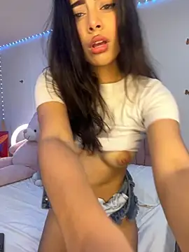 zoeartt online show from 10.10.25