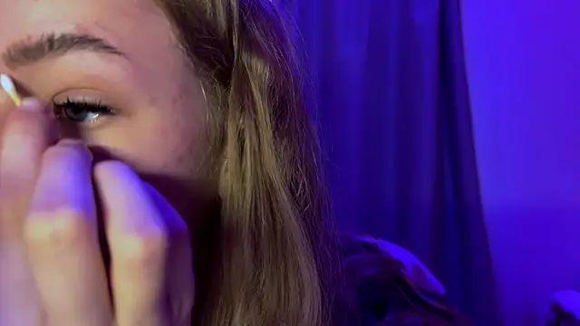 LunaCrave online show from 12.05.25