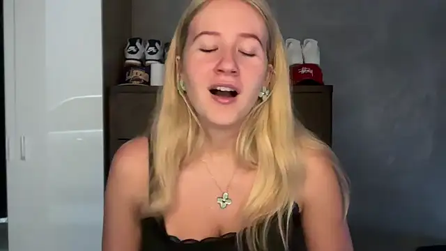 itssosierra online show from 04.22.26