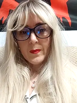 Amelialove42 online show from 11.28.25