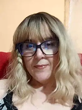 Snapshot of Amelialove42 chatting on 05.29.26 Amelialove42 online show from 05.29.26